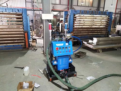 聚氨酯發(fā)泡填充防盜門 高壓機器(圖2) JNJX-Q2600D高壓機器